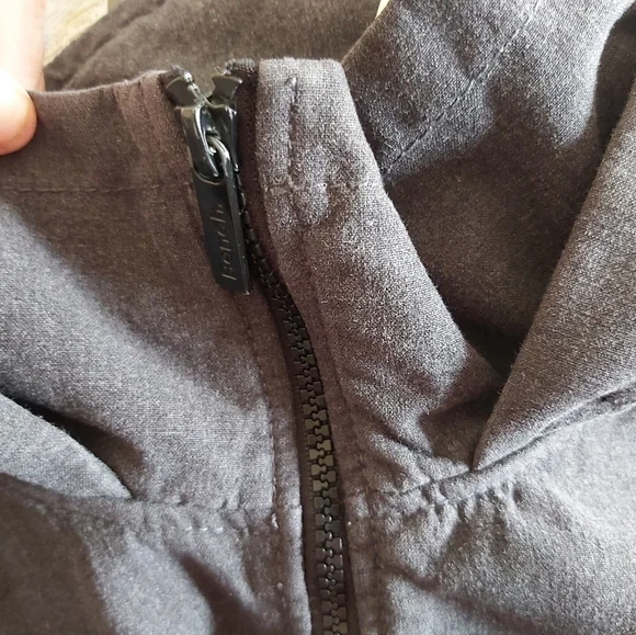 🆕️Bench Coat - Picture 6 of 10